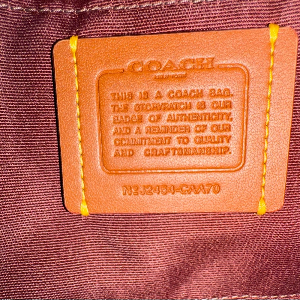Coach Teri with Bow Print Shoulder Bag - Picture 9 of 9